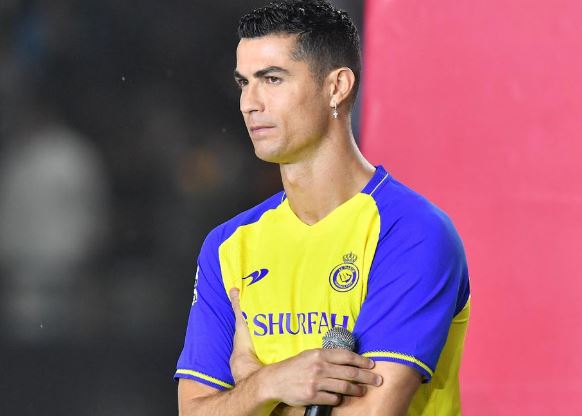 Incroyable ! OFFICIEL : Cristiano Ronaldo signe à Al Nassr