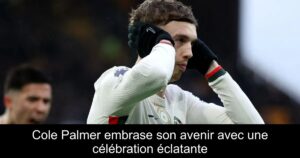 Cole Palmer embrase son avenir avec une célébration éclatante
