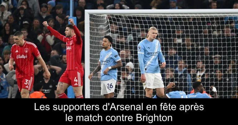 Les supporters d'Arsenal en fête après le match contre Brighton