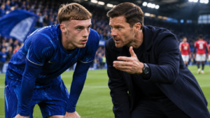 Chelsea : Xabi Alonso dément les rumeurs sur Cole Palmer à Manchester United et lui lance un défi
