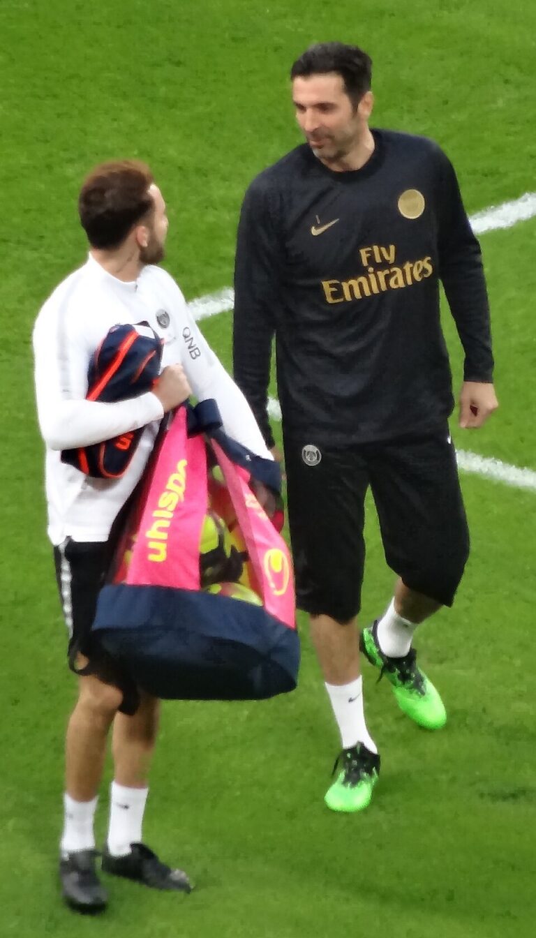 Gianluigi Buffon sous le maillot du PSG