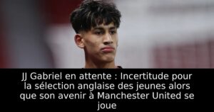 JJ Gabriel en attente : Incertitude pour la sélection anglaise des jeunes alors que son avenir à Manchester United se joue