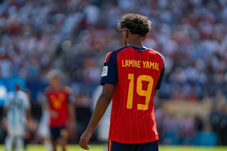 Lamine Yamal avec l’Espagne face à l’Argentine en juillet 2026
