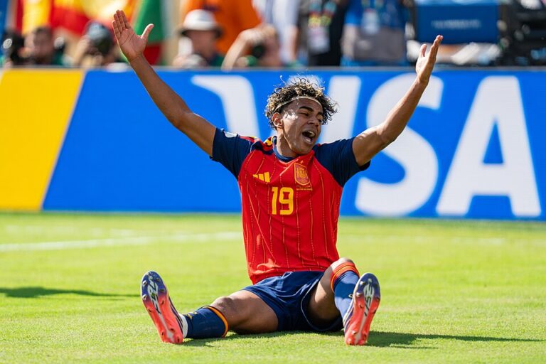 Lamine Yamal en action face à l’Argentine en 2026