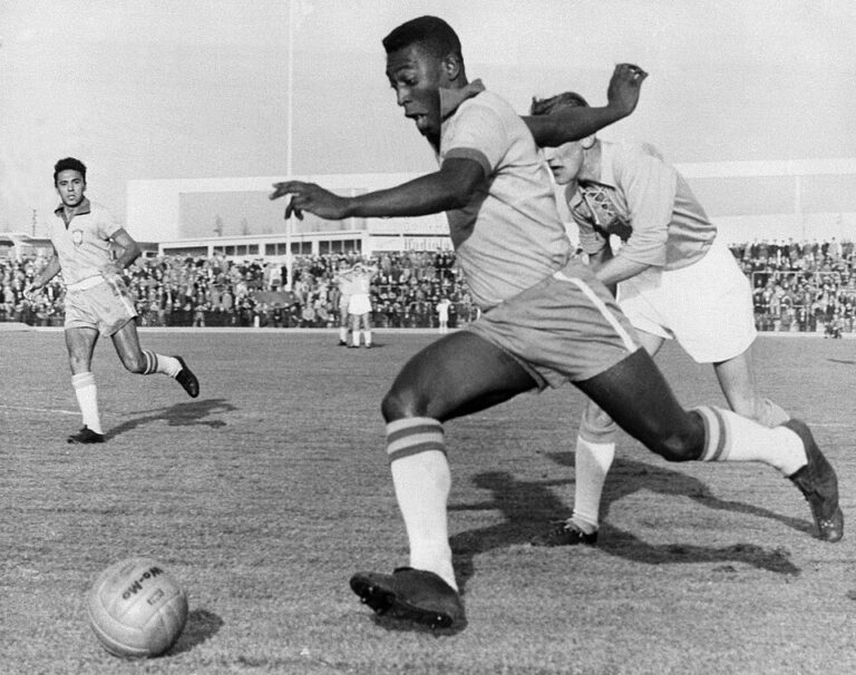 Pelé en action en 1960