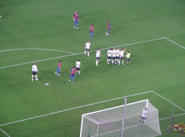 Ronaldinho sur coup franc avec le FC Barcelone