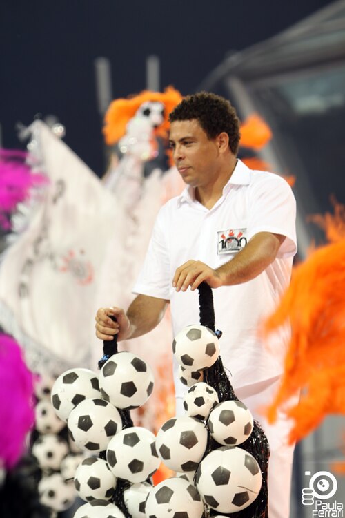 Ronaldo Nazário avec les Gaviões da Fiel
