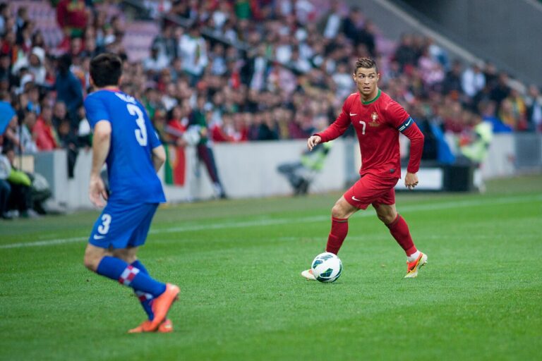 Cristiano Ronaldo en match — Portugal — 2013